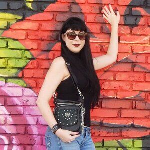 GENUINE LEATHER - CELTIC HEART -HANDS FREE BAG - CONCEALED CARRY - WEAR 8 WAYS